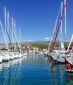 Bewusstseins Segelreise ab dem Hafen von Trogir